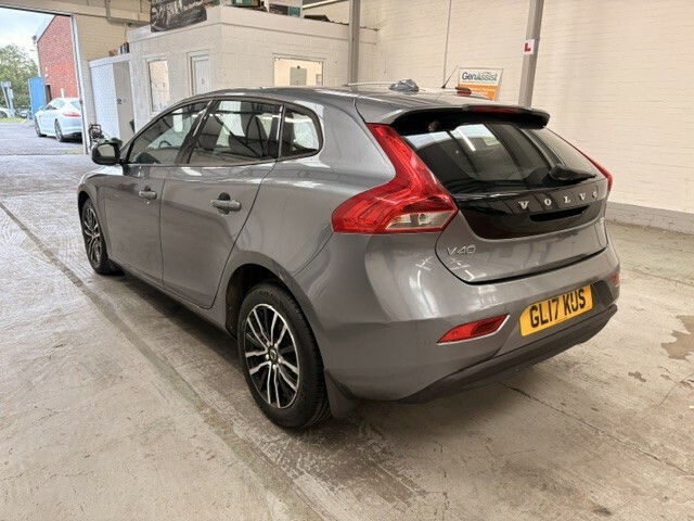 Volvo V40 2.0 Momentum D2 Grey #3