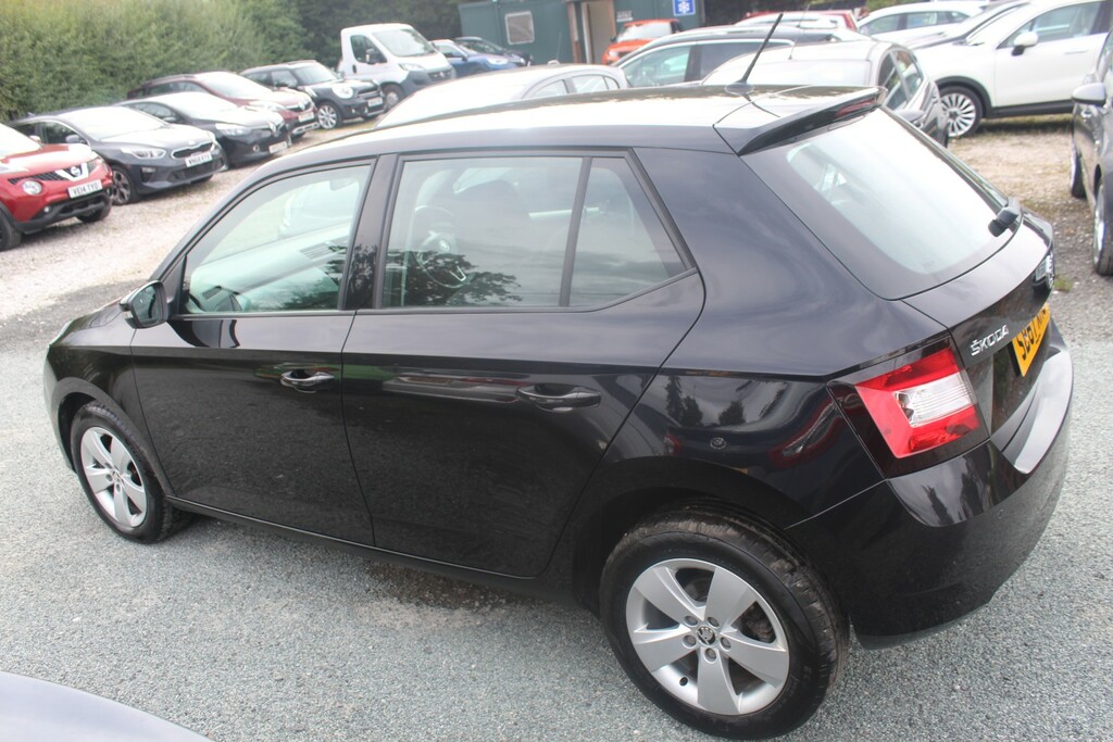 Skoda Fabia 1.0 Tsi Se SB67XHO Black #4