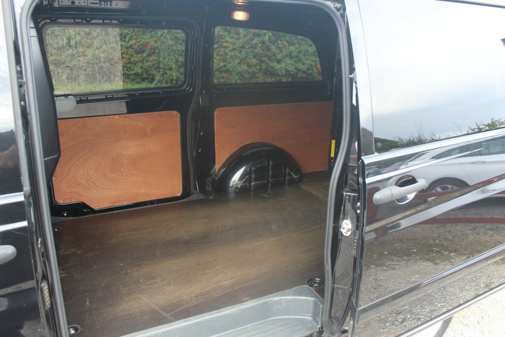 Mercedes-Benz Vito 2.1 113 Cdi Black #6
