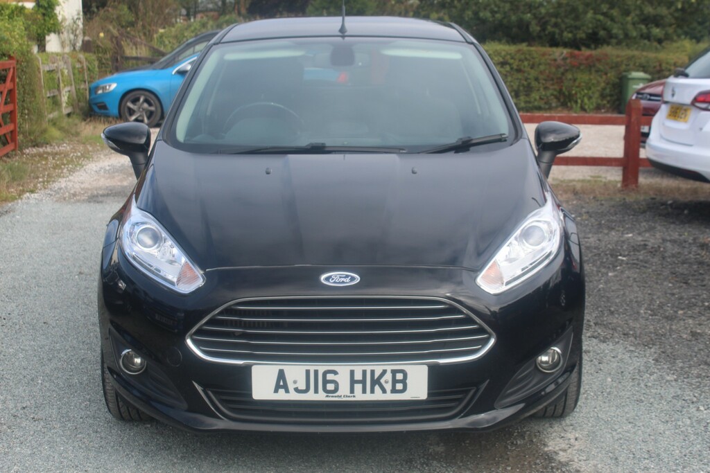 Ford Fiesta 1.5 Tdci Econetic Titanium Black #2