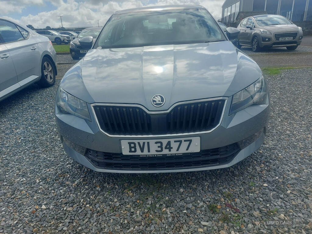 Skoda Superb 2.0 Tdi Pd 140 S Grey #6