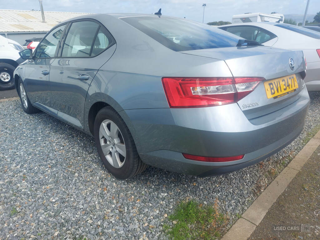 Skoda Superb 2.0 Tdi Pd 140 S Grey #4