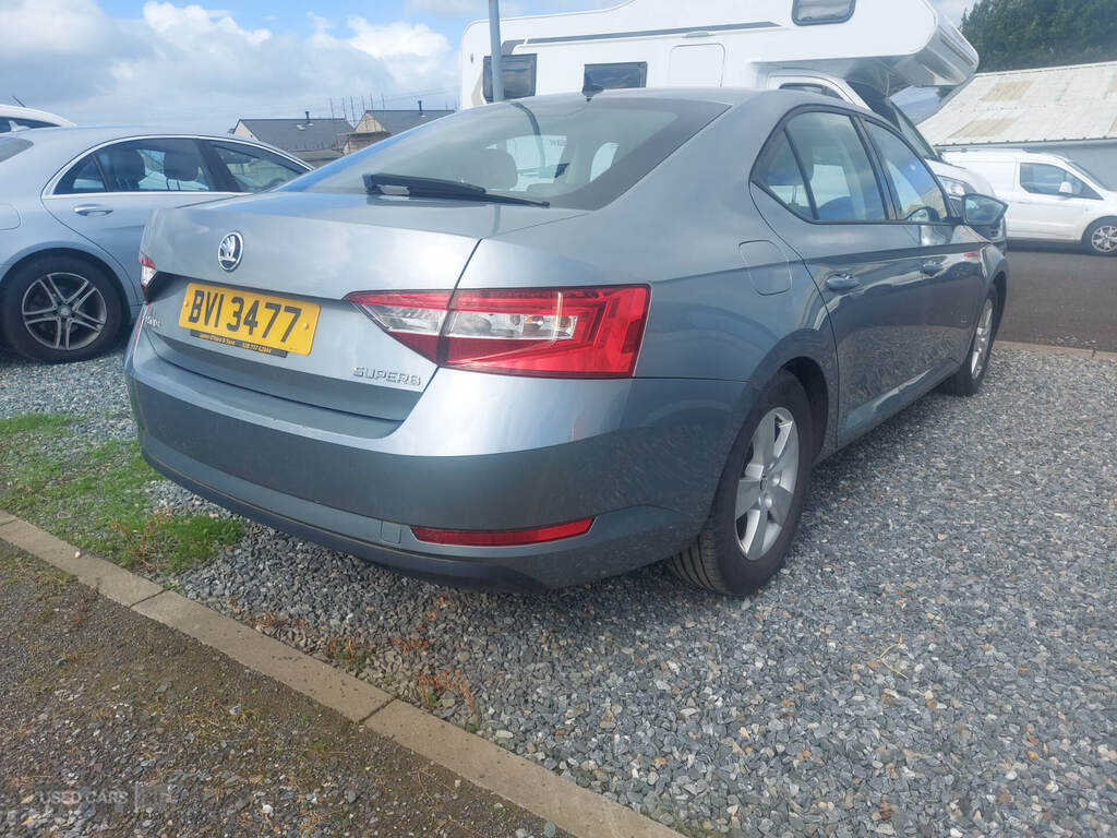 Skoda Superb 2.0 Tdi Pd 140 S Grey #3