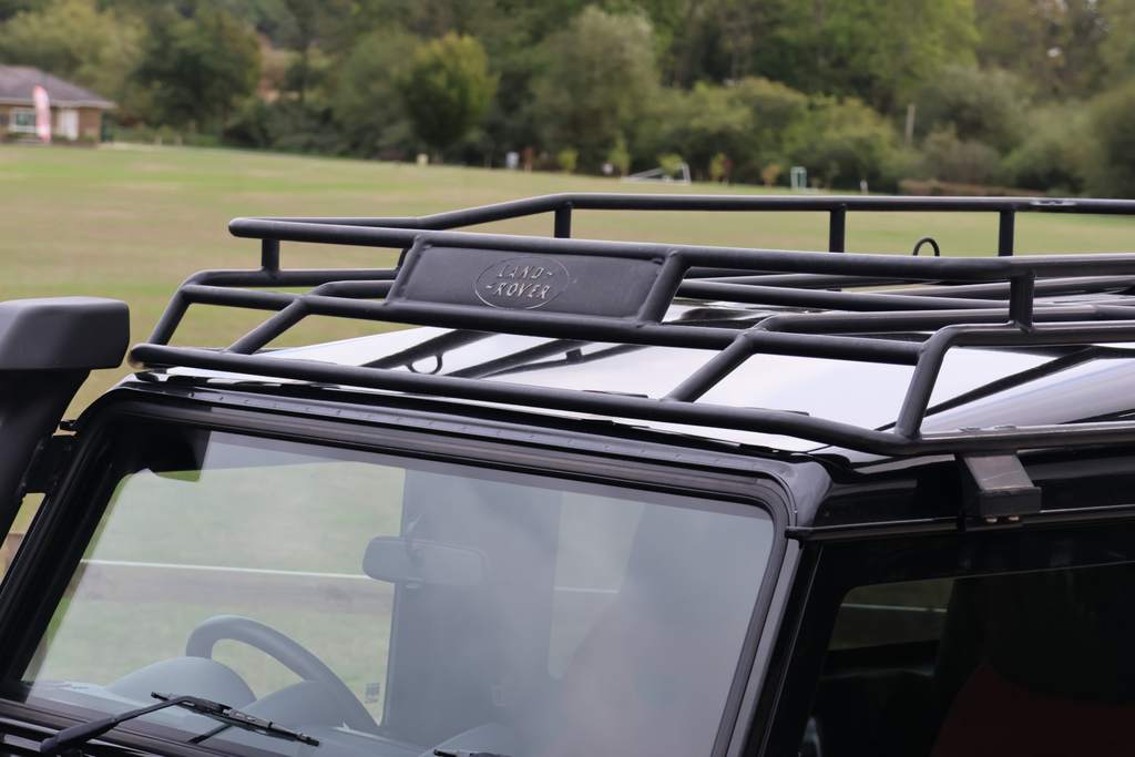 Land Rover Defender 90 #36
