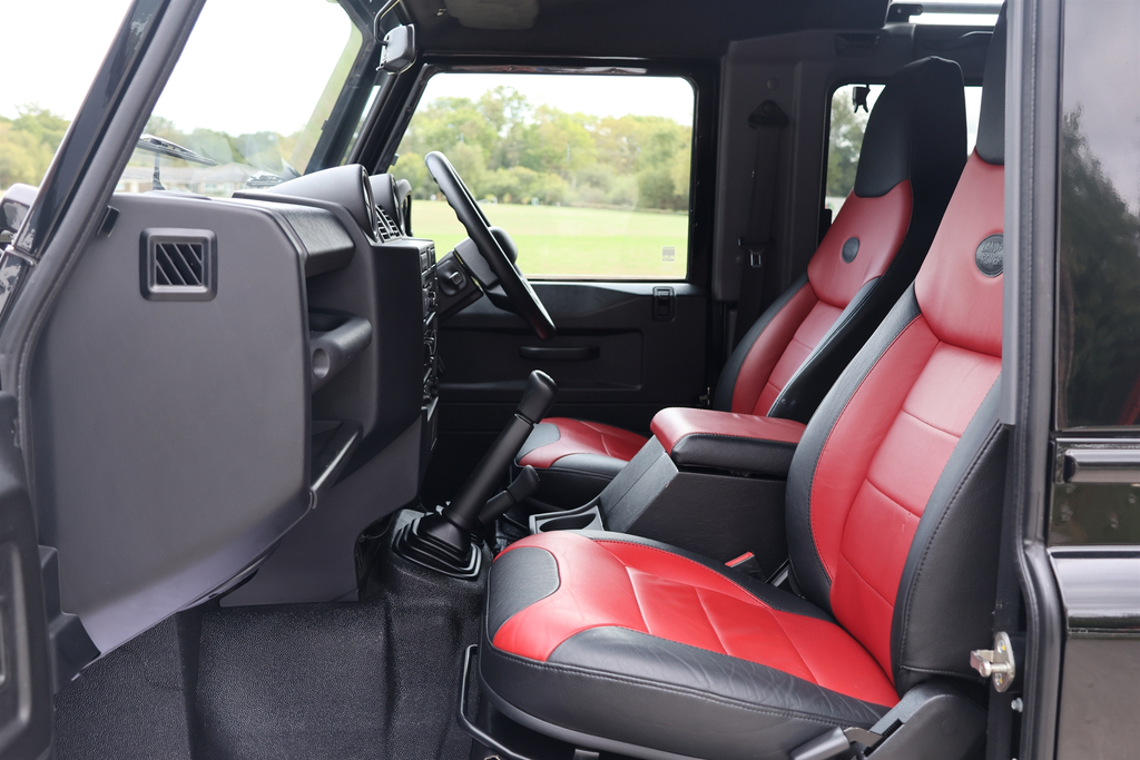 Land Rover Defender 90 #7