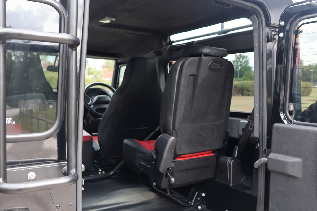 Land Rover Defender 90 #35