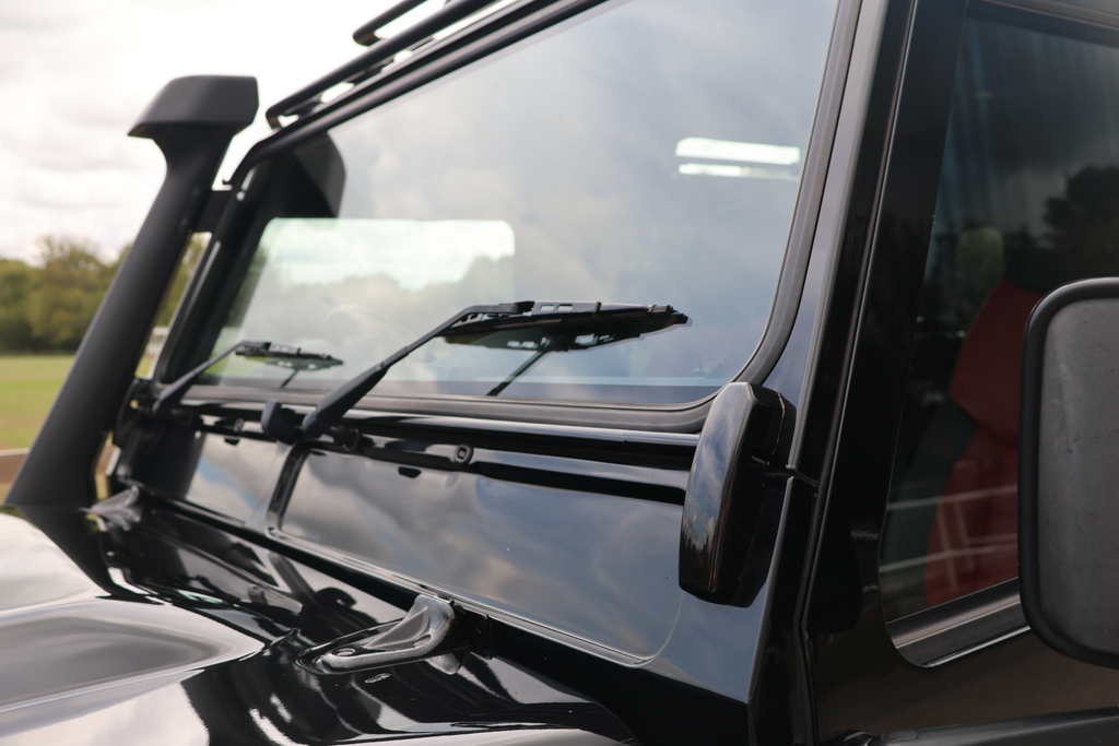 Land Rover Defender 90 #30