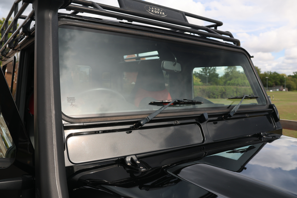 Land Rover Defender 90 #13