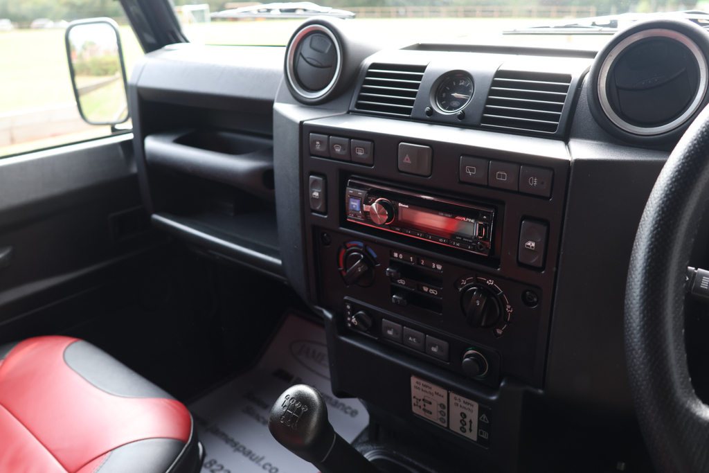 Land Rover Defender 90 #12