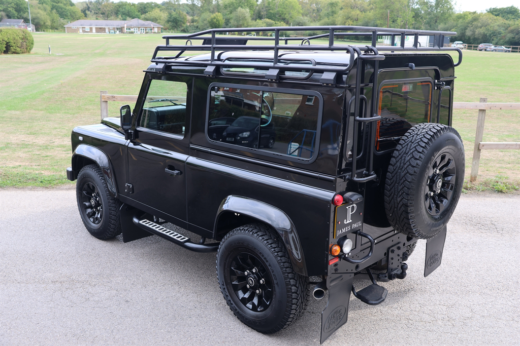 Land Rover Defender 90 #8