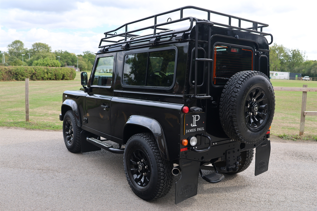 Land Rover Defender 90 #32