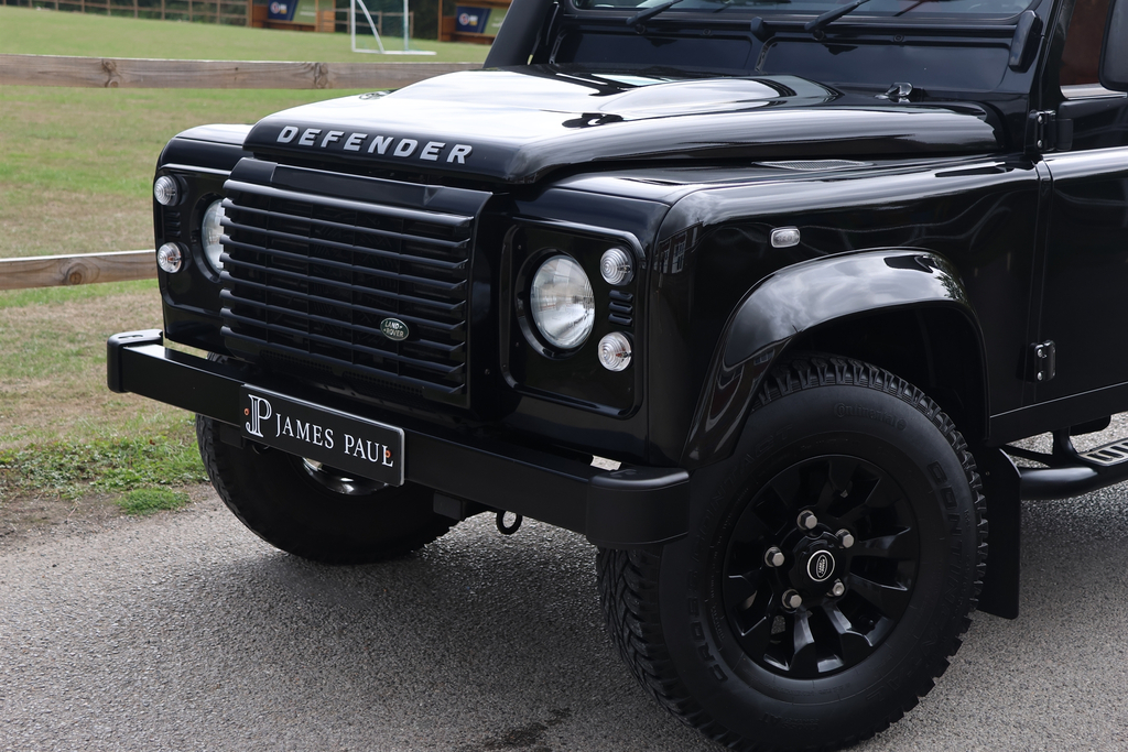 Land Rover Defender 90 #21