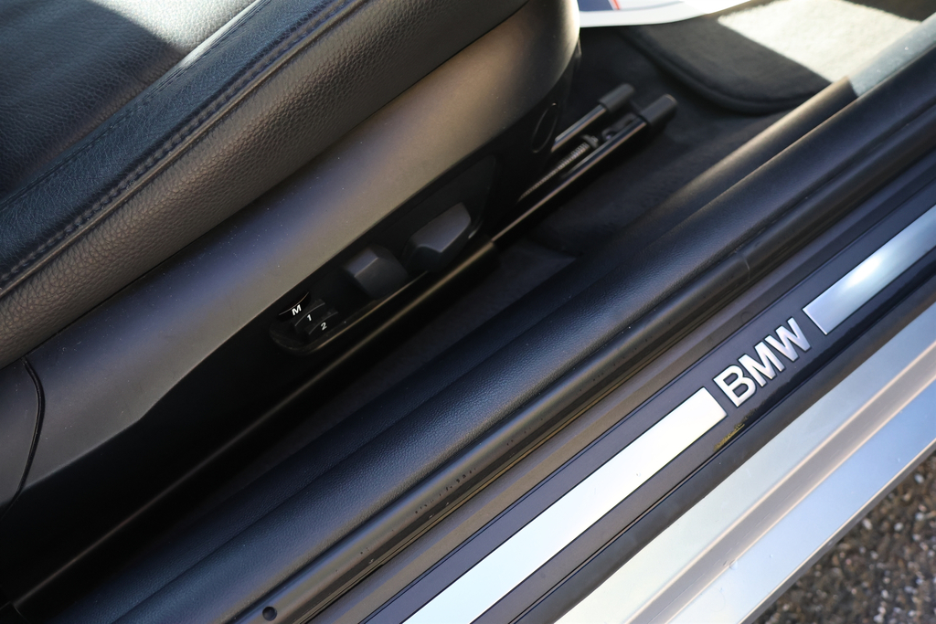 BMW 3 Series 320D Se Touring Black #25