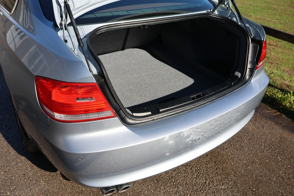 BMW 3 Series 320D Se Touring Black #16