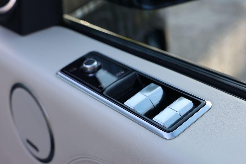 Land Rover Range Rover Range Rover Sv Dynamic V8 Sc Grey #33