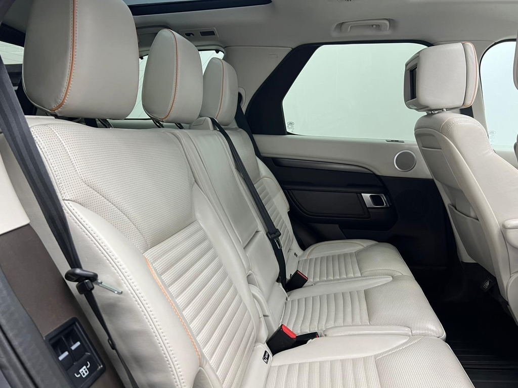 Land Rover Discovery Black #25