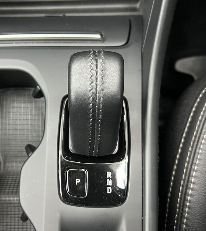 Volvo XC40 1.5L Momentum Red #28