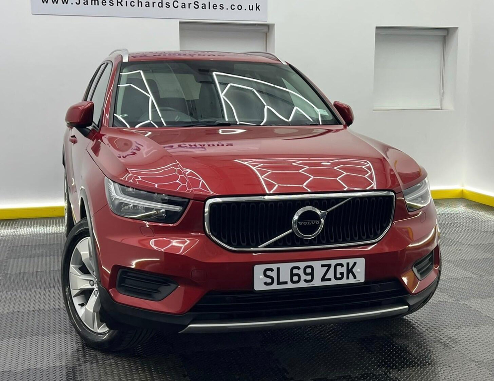 Volvo XC40 1.5L Momentum Red #39