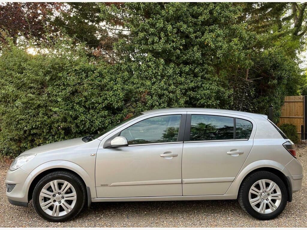 Vauxhall Astra 1.8I 16V Design Black #8