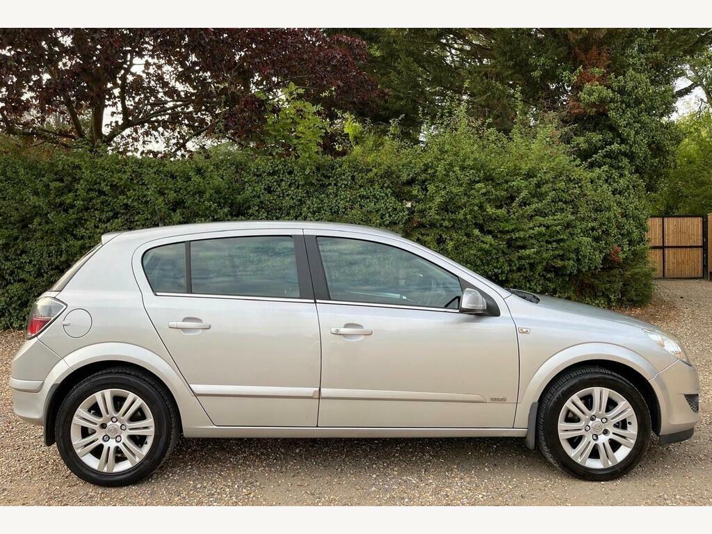 Vauxhall Astra 1.8I 16V Design Black #7