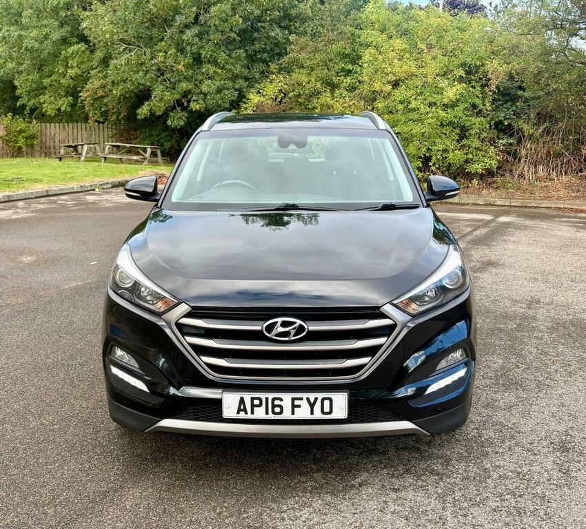 Hyundai Tucson 1.7 Crdi Blue Drive Se Nav Euro 6 Ss Black #4