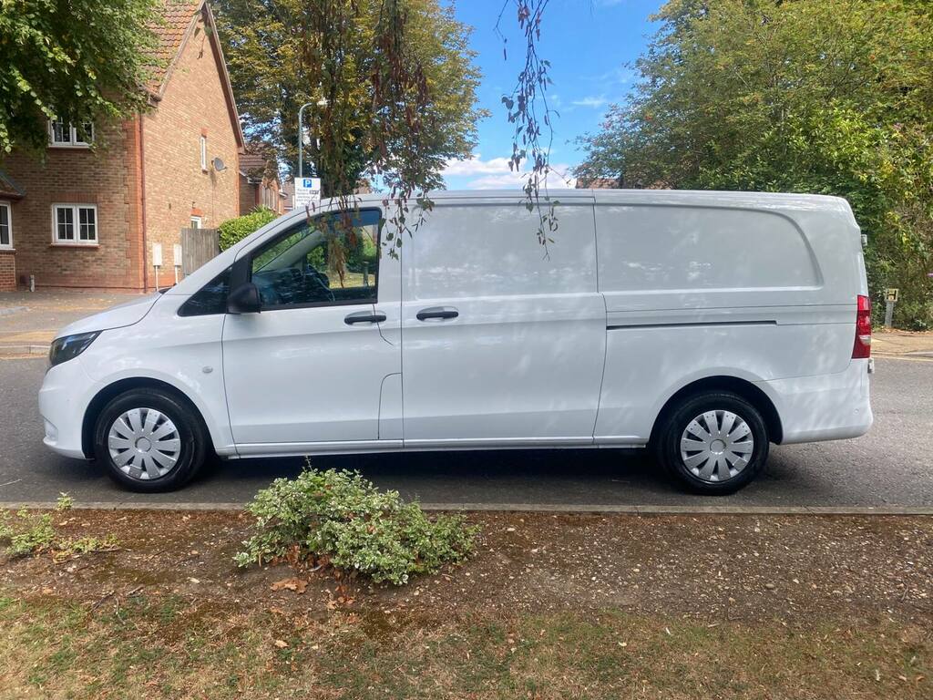 Mercedes-Benz Vito 114Cdi Progressive Van 9G-tronic White #6