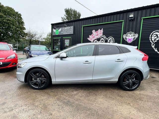 Volvo V40 D4 R-design Pro Hatchback Silver #2