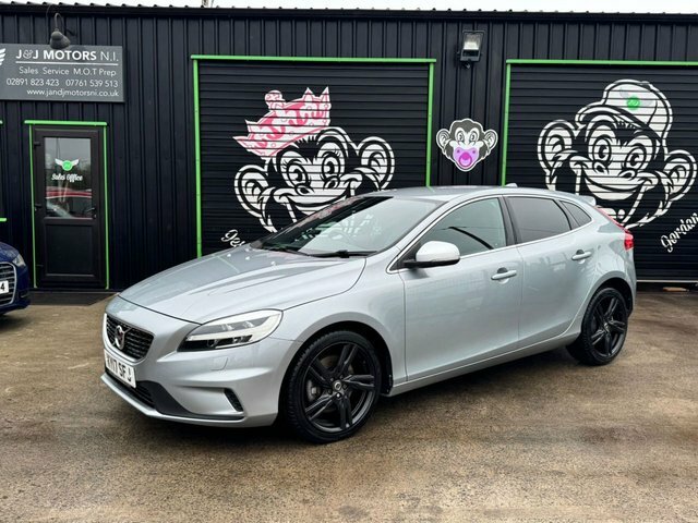 Volvo V40 D4 R-design Pro Hatchback Silver