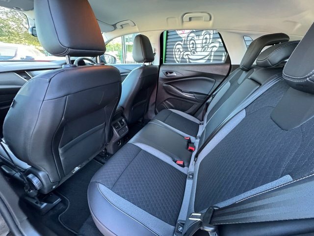 Vauxhall Grandland X Hatchback Grey #9