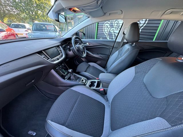 Vauxhall Grandland X Hatchback Grey #8