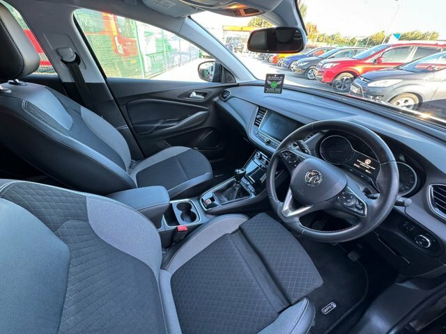 Vauxhall Grandland X Hatchback Grey #11