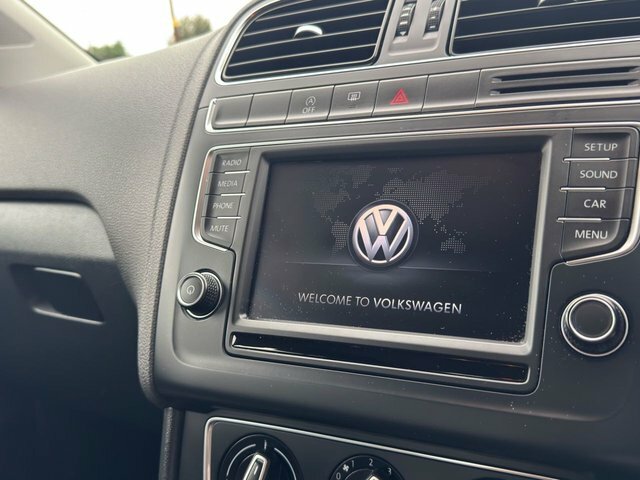 Volkswagen Polo Hatchback White #17