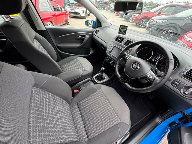 Volkswagen Polo Hatchback White #15