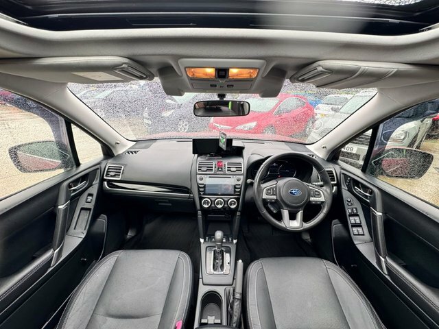 Subaru Forester 2.0 Xe Premium Lineartronic Silver #16