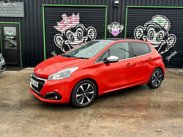 Peugeot 208 1.2 Puretech Allure Premium Hatchback M Orange