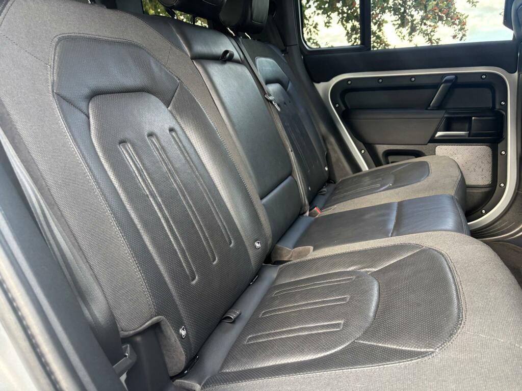 Land Rover Defender 110 Se Blue #15