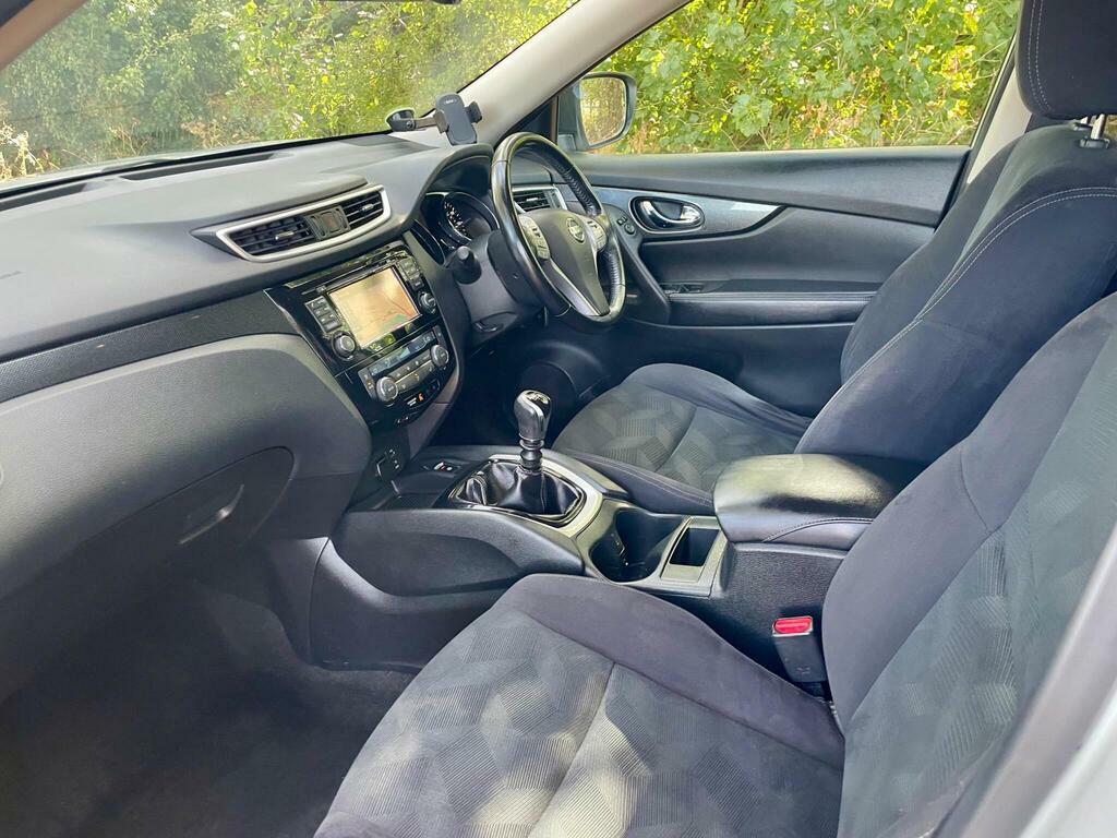 Nissan X-Trail Automatic White #53