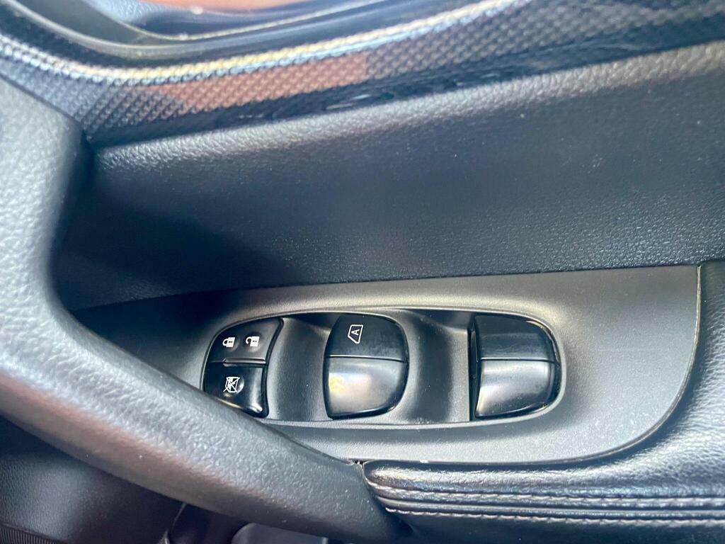 Nissan X-Trail Automatic White #35