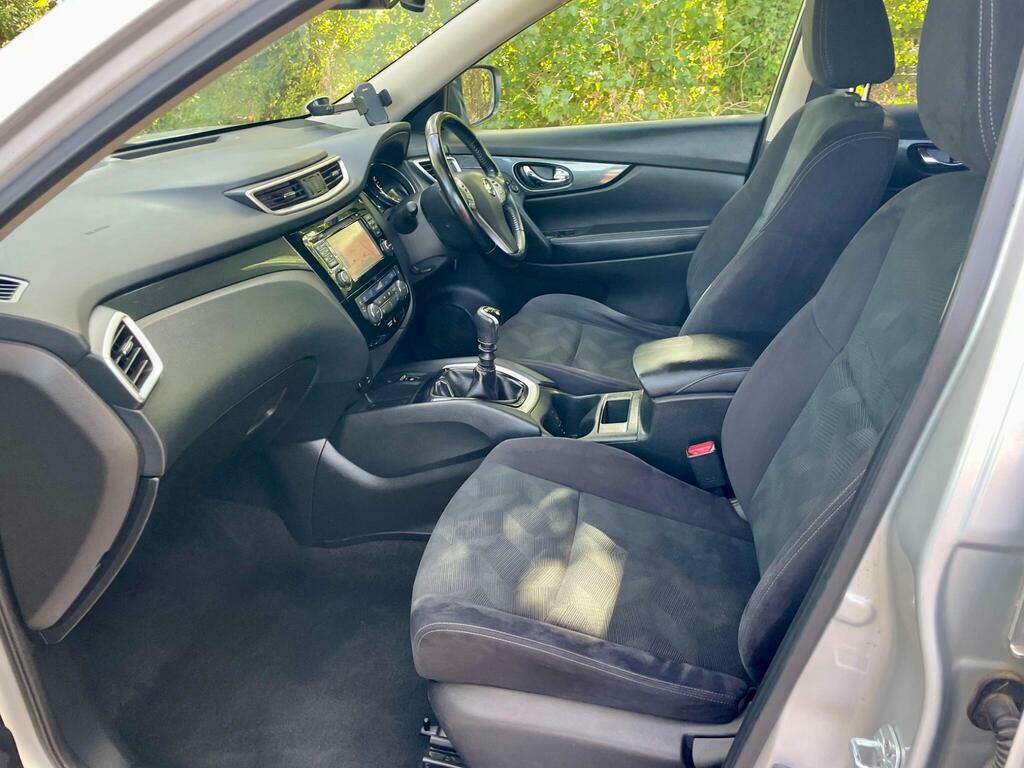 Nissan X-Trail Automatic White #52