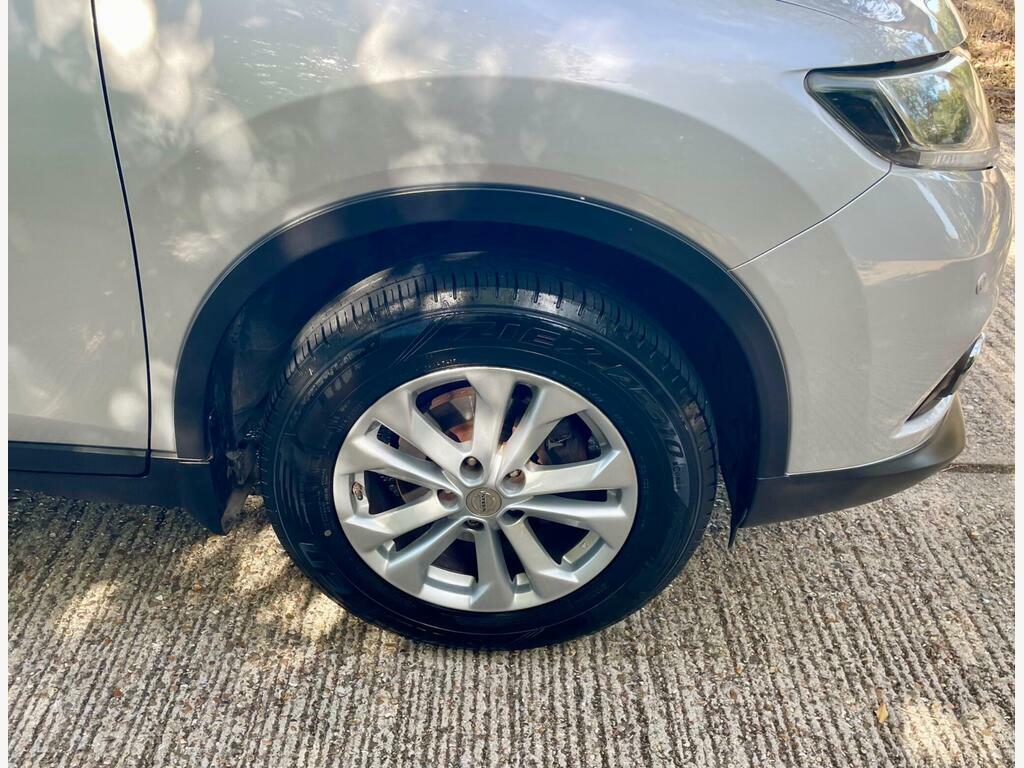 Nissan X-Trail Automatic White #42