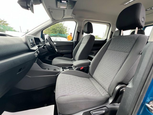 Volkswagen Caddy Maxi Life 2L Null Red #41