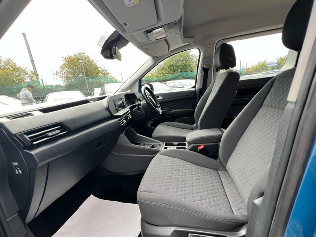Volkswagen Caddy Maxi Life 2L Null Red #40