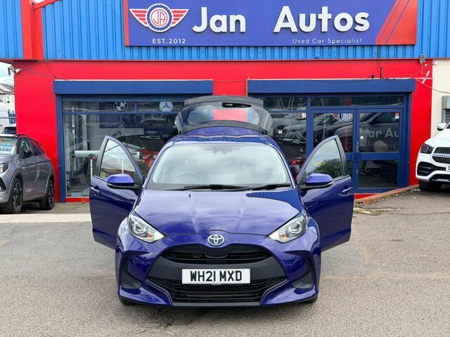 Toyota Yaris Icon Grey #9