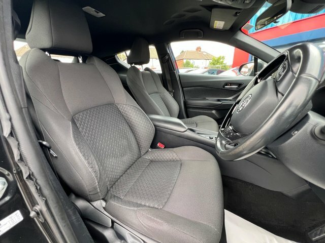 Toyota C-Hr 2023 1.8 Vvt-h Icon Cvt Euro 6 Ss Black #4