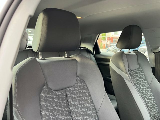Audi A1 30 Tfsi 110 Sport White #32