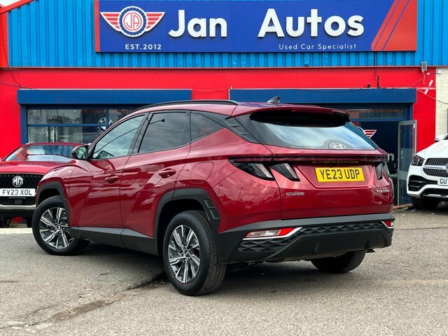 Hyundai Tucson 2023 1.6 T-gdi Mhev Se Connect Dct Euro 6 Ss Red #2