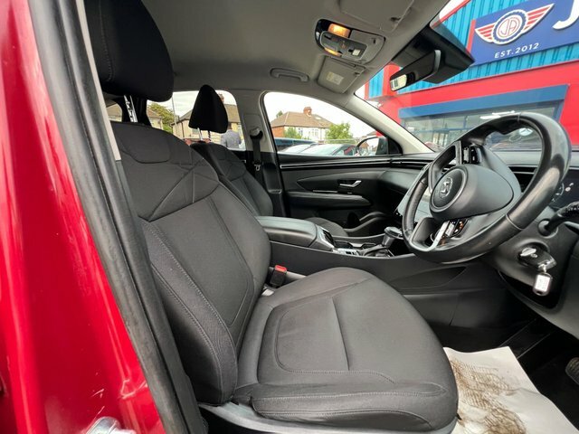 Hyundai Tucson 2023 1.6 T-gdi Mhev Se Connect Dct Euro 6 Ss Red #4
