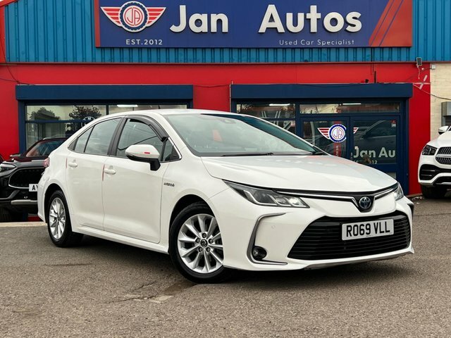 Toyota Corolla 2019 1.8 Vvt-h Gpf Icon Tech Saloon Hyb White