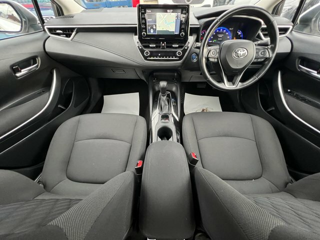 Toyota Corolla 2019 1.8 Vvt-h Gpf Icon Tech Saloon Hyb White #3