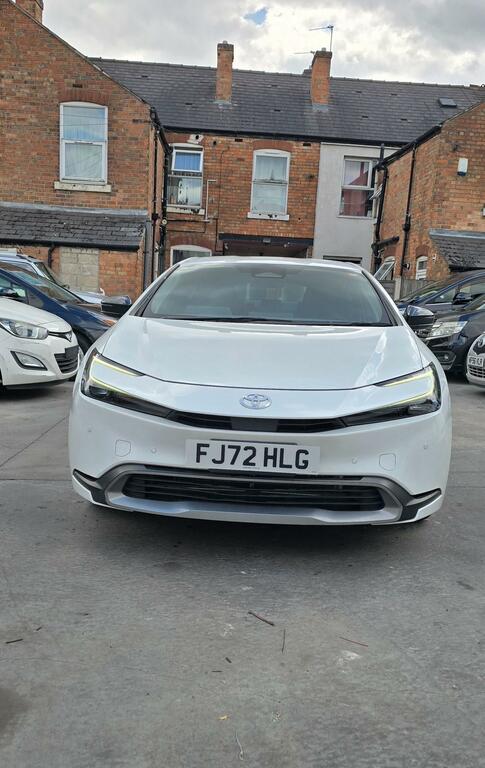 Toyota Prius Hybrid White #2